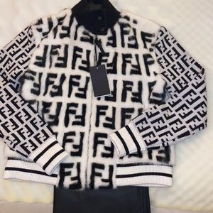 Woman fendi jacket size Large black & white